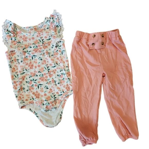 Nicole Miller baby bundle - Picture 2 of 7